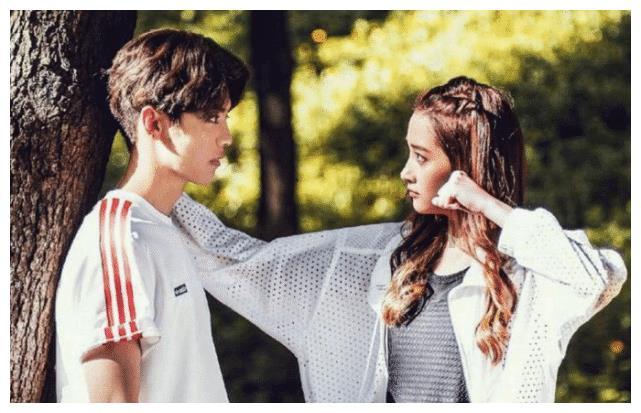 为什么青春期孩子反感父母?家长该如何与青春期的孩子相处呢?解惑天涯